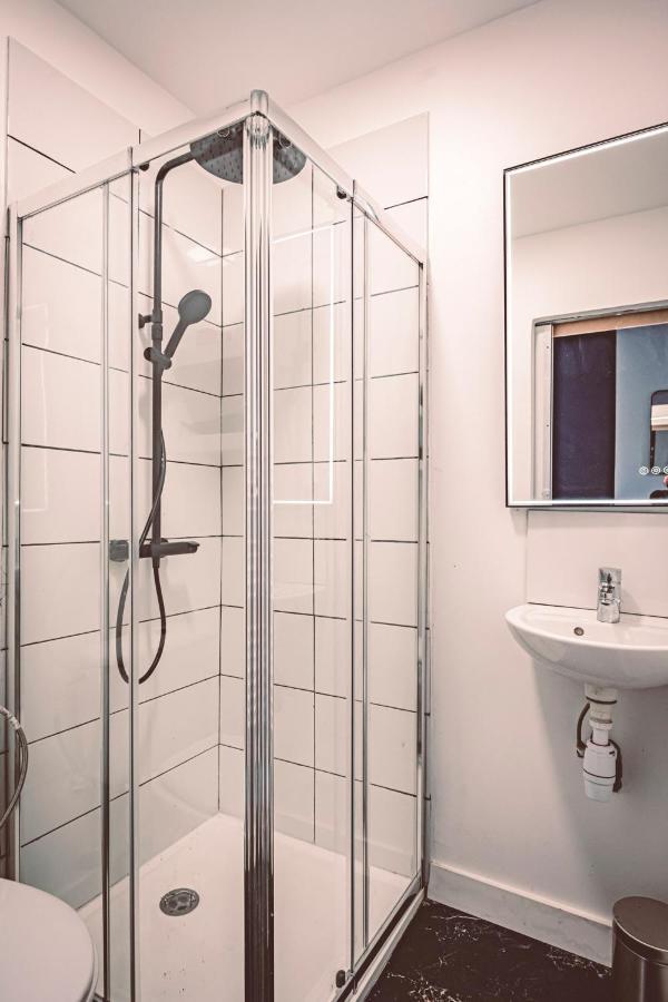 La Suite - Paisible Et A Deux Pas De La Gare Reims Luaran gambar
